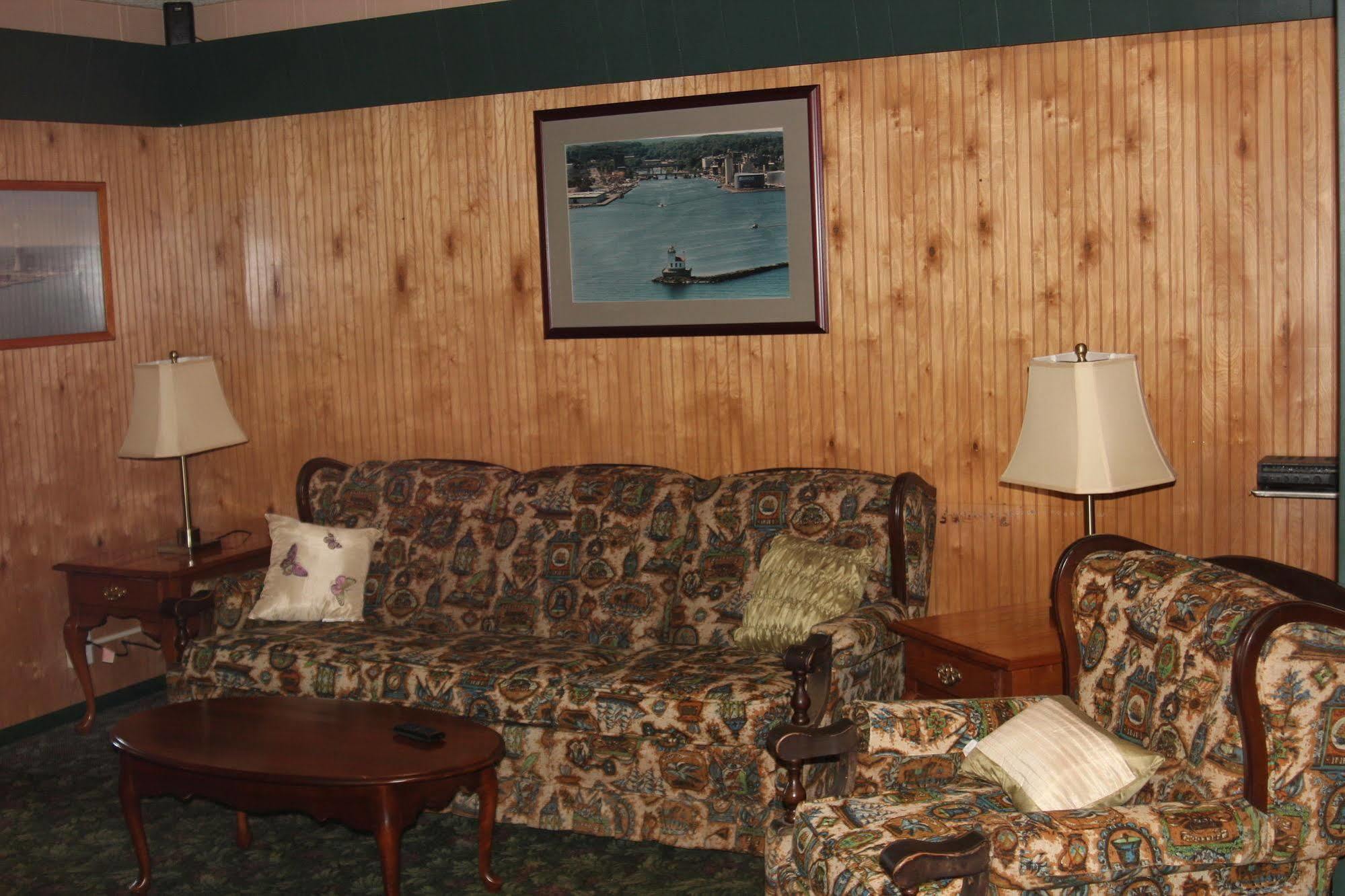 Evergreen Motel Осуиго Экстерьер фото
